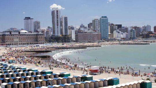 Verano 2024: furor de reservas en Mar del Plata a pesar de los precios "inflacionarios"