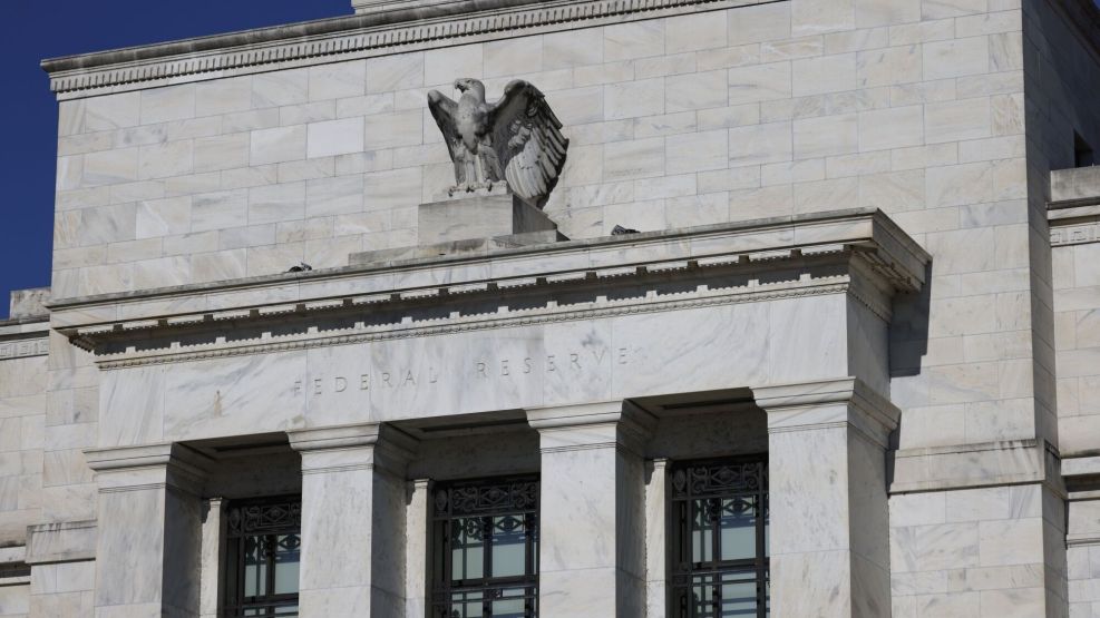 US Inflation Gauges Cool As Fed Nears Rate Peak 