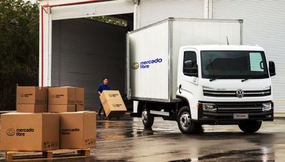La división Camiones y Buses de la compañía alemana estrenó su flamante unidad de negocio en la conocida plataforma e-commerce.