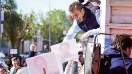 Sergio Massa en una recorrida de campaña.