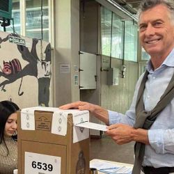 BAIRES, NOVIEMBRE 19: El ex presidente Mauricio Macri AL emitir su voto.  | Foto:na