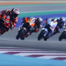 MotoGP - Gran Premio de Qatar -  Circuito Internacional de  Lusail, Lusail, Qatar - 19 de  noviembre de 2023 Francesco Bagnaia del equipo  Ducati Lenovo en acción durante  la carrera de MotoGP Foto NA- REUTERS/Ibraheem Al Omari | Foto:NA