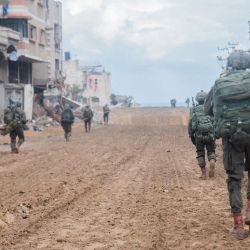 Esta fotografía publicada por el ejército israelí muestra tropas durante una operación militar en el norte de la Franja de Gaza en medio de continuas batallas entre Israel y el grupo militante palestino Hamás. | Foto:Ejército israelí / AFP