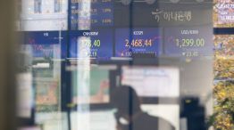 South Korean Stocks Rise After Regulator Bans Short Selling