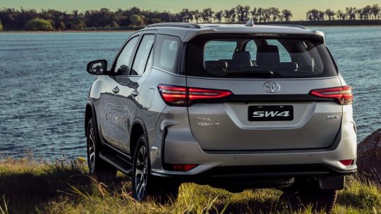 Toyota SW4