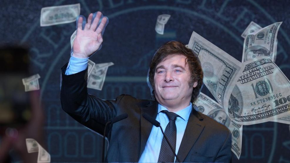 Javier Milei con Dólares