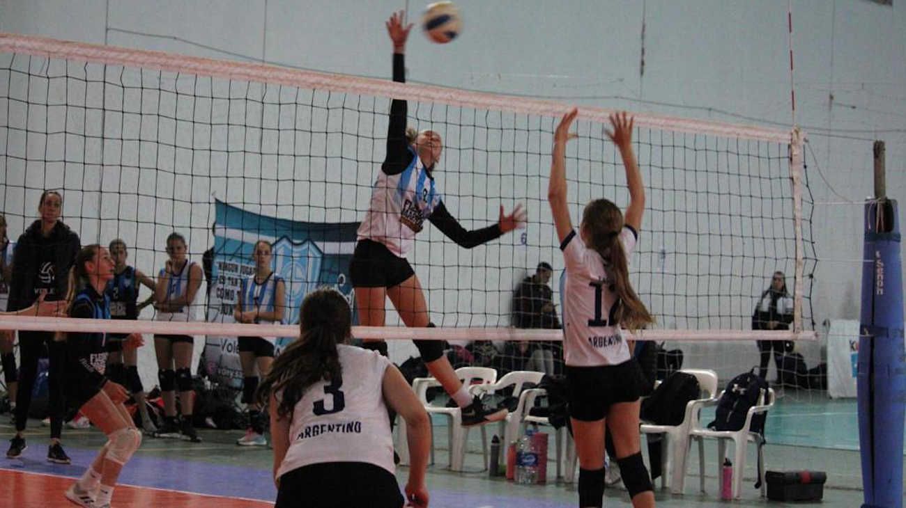 Las chicas del C.A. Sastre conquistaron invictas la Copa Argentina de clubes de vóley Sub-14.