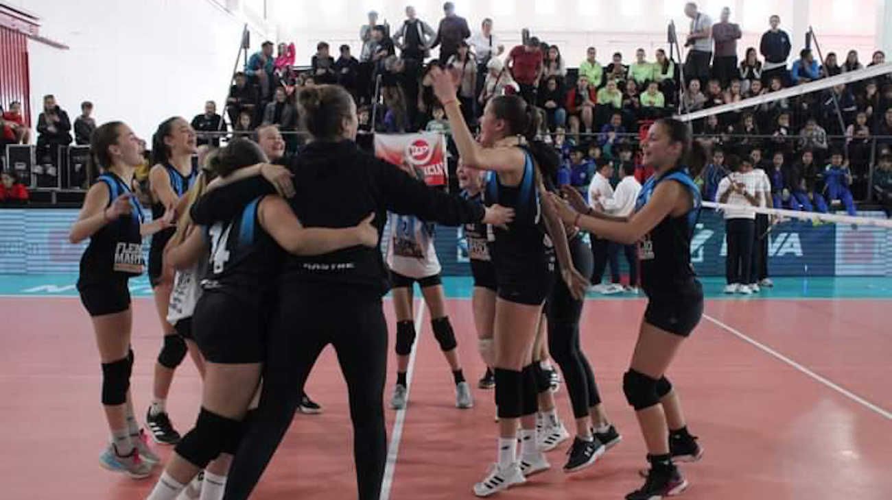 Las chicas del C.A. Sastre conquistaron invictas la Copa Argentina de clubes de vóley Sub-14.