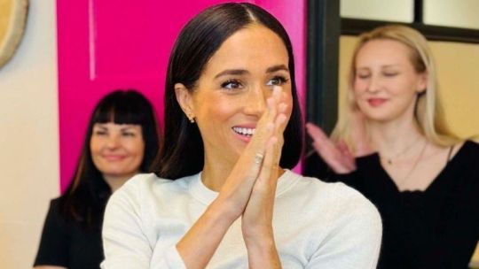 Meghan Markle nos acaba de dar una clase magistral sobre cómo llevar blanco en un total look