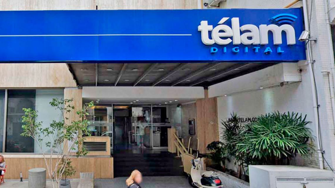 Télam Recibe Adhesiones Que Repudian Su Cierre Y Despiden A 100 Empleados De Radio Nacional Perfil 