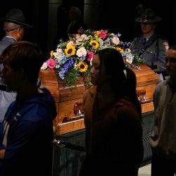 El público rinde homenaje a la ex primera dama de Estados Unidos Rosalynn Carter durante el funeral en la Biblioteca Presidencial Carter en Atlanta, Georgia. Foto de Brynn Anderson / AFP  | Foto:AFP