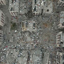 Una vista aérea muestra la destrucción causada por los ataques israelíes en Wadi Gaza, en el centro de Gaza Stri. Foto de Mahmud Hams / AFP | Foto:AFP