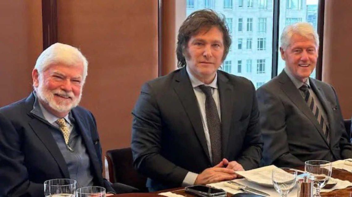 Javier Milei lunches with Chris Dodd and Bill Clinton.