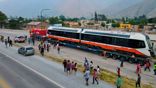 El tren solar de la Quebrada de Humahuaca ya está en Jujuy