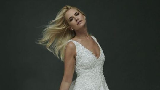 Martin Fierro de la Moda: Valeria Mazza en un elegante vestido blanco