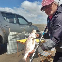 Despierta expectativa diciembre, con muchas chances de pesca en toda la región central del país. 