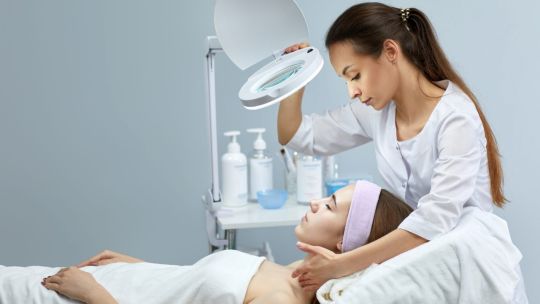 Medicina estética: conocé el rol fundamental de los auxiliares antes de realizarse tratamientos estéticos