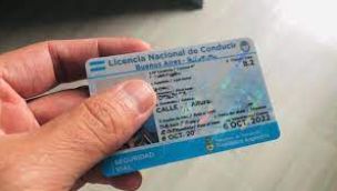  Es importante verificar que la licencia de conducir coincida con la dirección del DNI. 