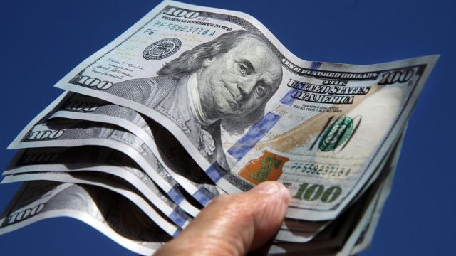 Según los economistas si hay una devaluación del dólar oficial, la inflación subirá algunos puntos.