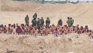 Semidesnudos y esposados: difunden imágenes de la supuesta rendición de decenas de sospechosos de Hamas 20231207