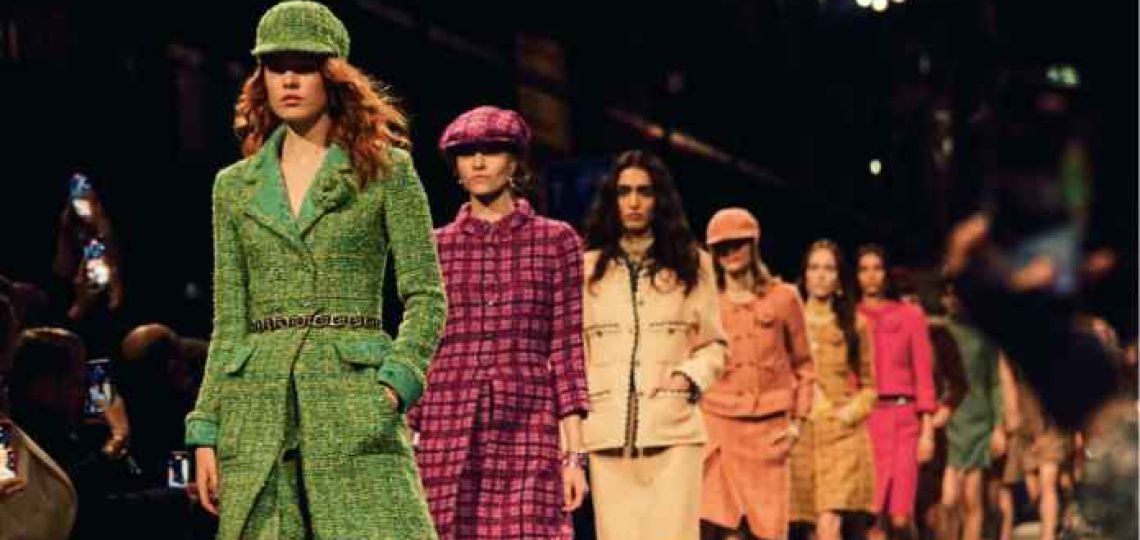 Chanel en Manchester: el tweed reversionado, la mezcla de texturas y los toques rock protagonistas de Métiers d´art