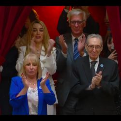 Los padres de Milei junto a Fátima Flores que también estaba acompañada por su padre. | Foto:Cedoc.