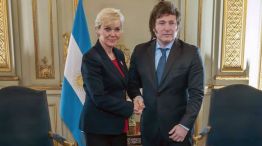 Milei, con la enviada del presidente Biden, la secretaria de energia norteamericana Jennifer Granholm. 