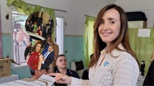 Así fue el elegante look de Victoria Villarruel para la Gala en el Colón