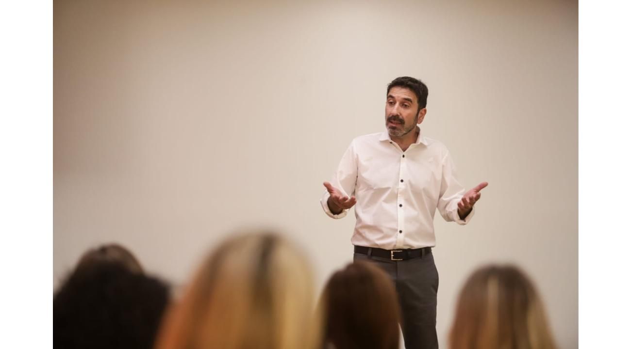 Cristian Torosian: El arte de hablar bien y comunicar con elegancia 