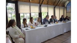 La “Indefensión del Ciudadano”: Un debate crucial sobre Derechos y su protección. Por Nicole Peters