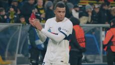 Mbappé, con lo justo