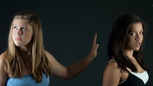 9 consejos indispensables para dejar de quejarte todo el tiempo y buscar soluciones a los problemas