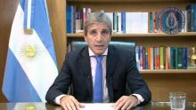 Luis Caputo durante el anuncio de las medidas económicas