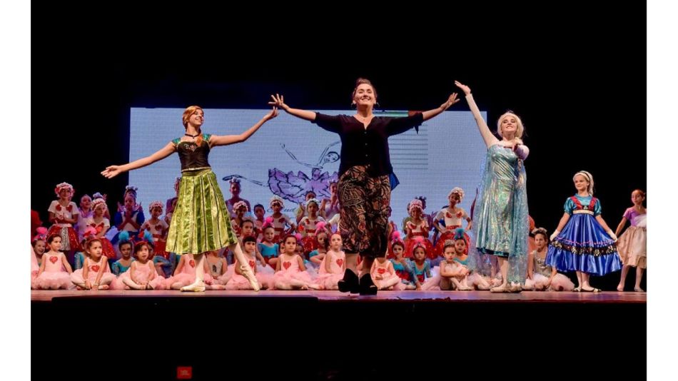 Estudio de Danzas Macarena Pérez Cristóbal 