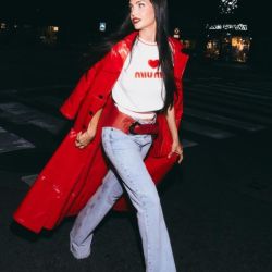 Zaira nara con un look color rojo