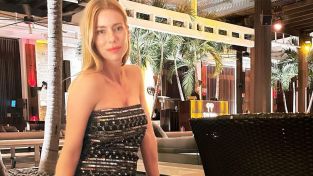 Desde su luna de miel, Nicole Neumann demuestra cómo lucir una malla enteriza con cut outs