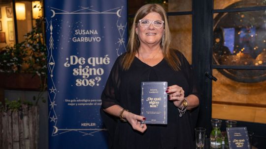 Susana Garbuyo presentó el libro "¿De qué signo sos?"