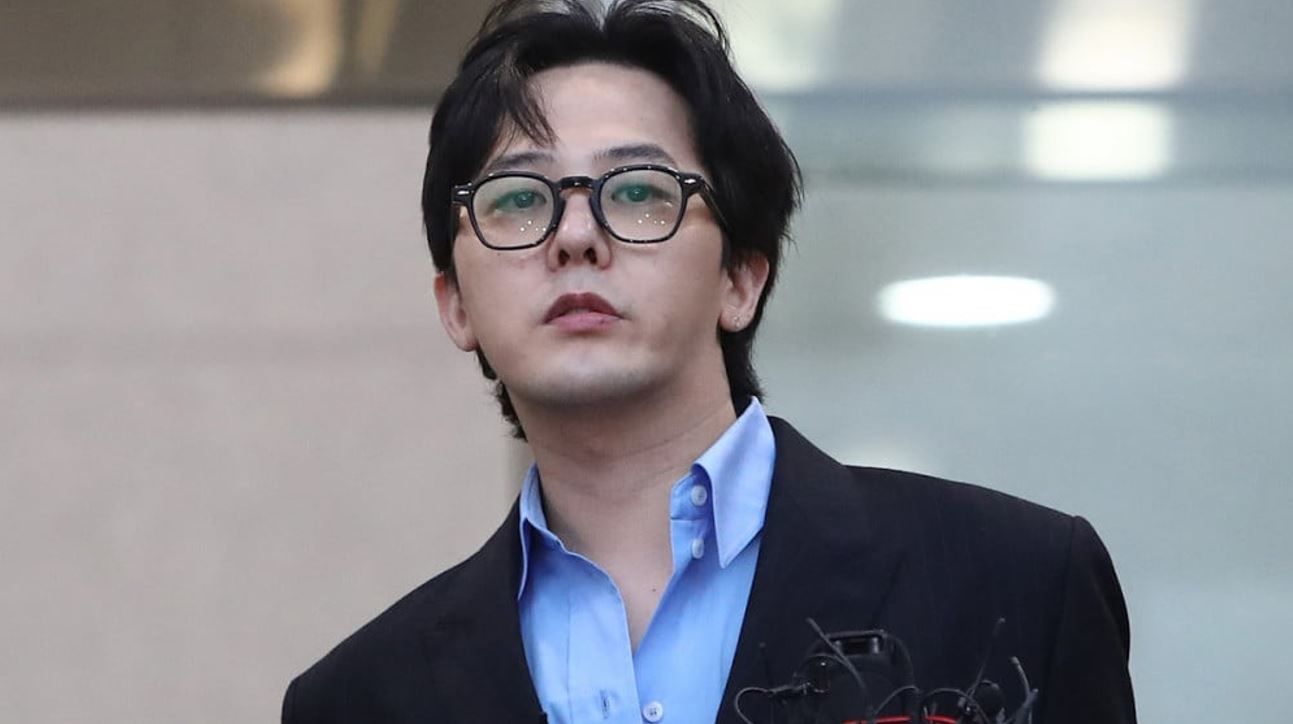 G-DRAGON BIGBANG 4点まとめ　値下げ G-Dragon's 'Crooked' MV Hits Over 100 Million YouTube Views