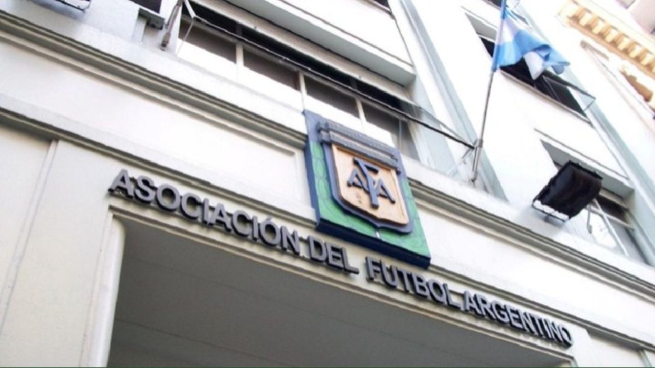 La AFA aprobó la venta del emblemático edificio en la calle Viamonte | 442