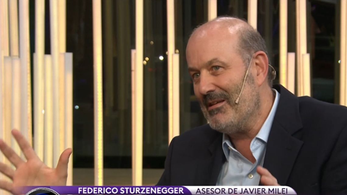 Federico Sturzenegger Defends DNU and Criticizes CGT: Interview with Marcelo Bonelli