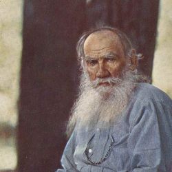 León Tolstói. Primera foto en color que se hizo en Rusia en 1908. | Foto:Serguei Prokudin-Gorski