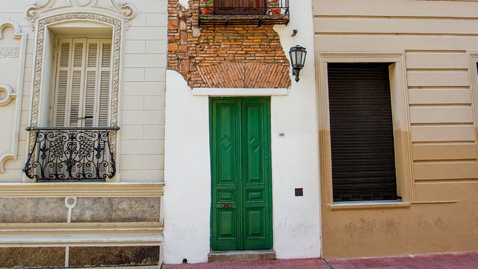 Cómo es la "casa más angosta" de la ciudad de Buenos Aires.
