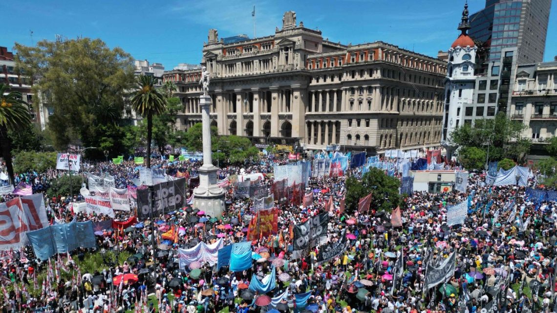 In this aerial view, members of labour unions protest against President Javier Milei’s emergency decree during a demonstration called by Argentina's Labour Union (CGT) outside of the Justice Palace in Buenos Aires on December 27, 2023.