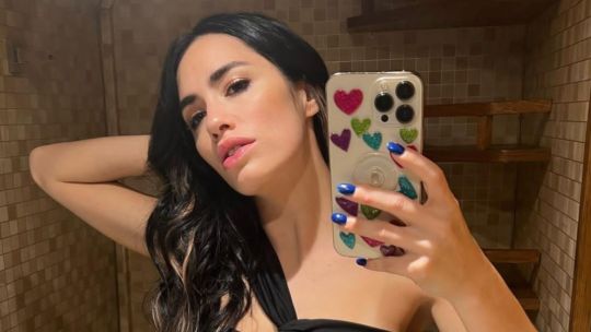 Lali Espósito cerró el año con una microbikini combinada y de vacaciones en la Patagonia