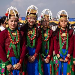 Imagen de niñas portando atuendos tradicionales de la comunidad Gurung vistas durante la celebración del festival Tamu Lhosar para marcar el comienzo del año nuevo Gurung, en Katmandú, Nepal. | Foto:Xinhua/Sulav Shrestha