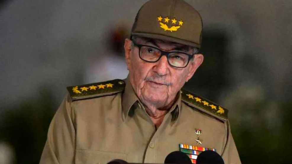 Reapareció Raúl Castro: defiende a dirigentes cubanos y su plan de ajustes económicos