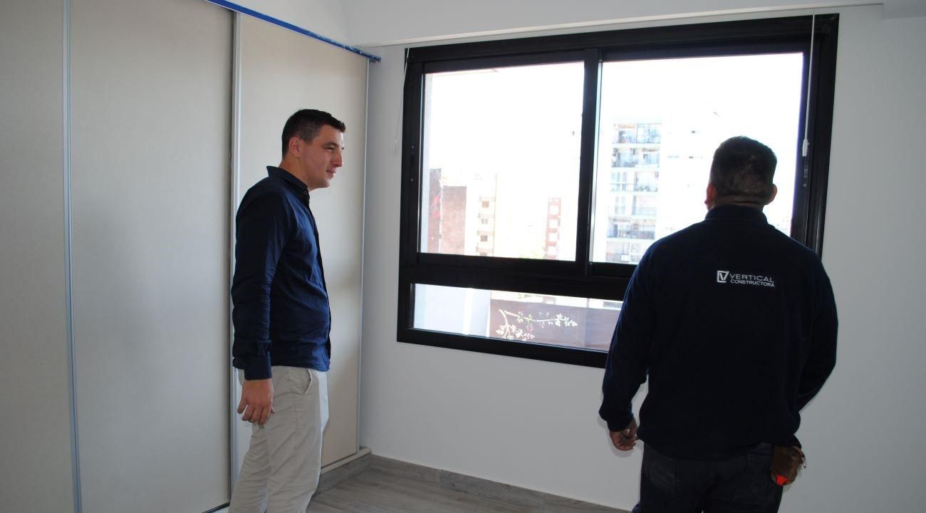 Vertical Constructora está entregando las primeras unidades de Mireya en el barrio de Boedo  