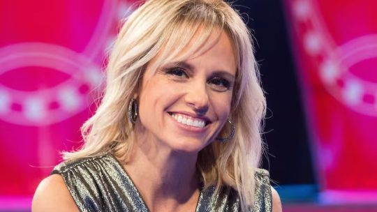 Mariana Fabbiani lleva la prenda de jean que vas a necesitar para todos tus looks