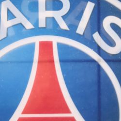 El delantero francés del Paris Saint-Germain Kylian Mbappe reacciona antes del partido de fútbol del Trofeo de Campeones de Francia entre el Paris Saint-Germain (PSG) y el Toulouse FC en el estadio Parc des Princes de París. | Foto:FRANCK FIFE / AFP