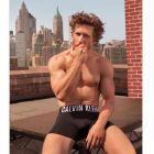 Jeremy Allen White ropa interior